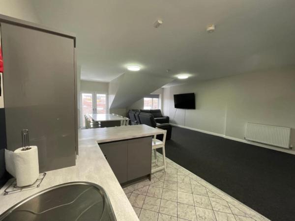 Aparthotel Ryan I Air I - 102 Mill Street - Free Parking Liverpool