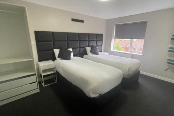 Ryan I Air I - 102 Mill Street - Free Parking Aparthotel *