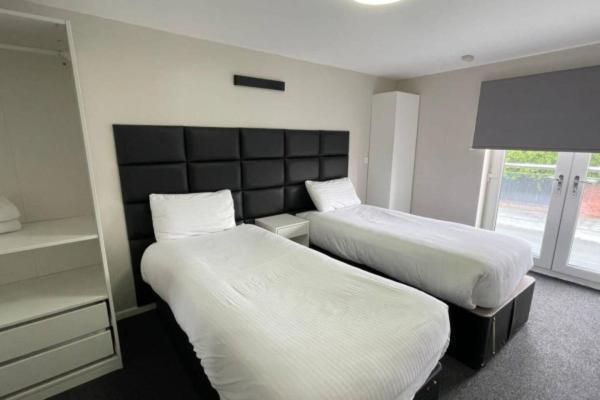 Ryan I Air I - 102 Mill Street - Free Parking Aparthotel