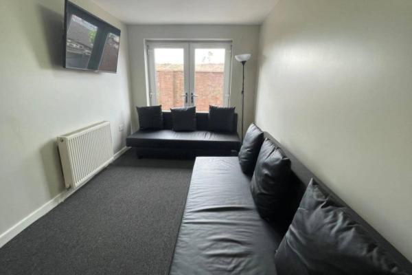 Ryan I Air I - 102 Mill Street - Free Parking Aparthotel