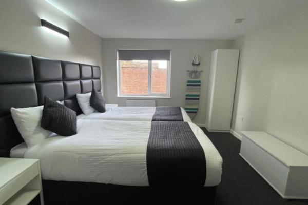 Ryan I Air I - 102 Mill Street - Free Parking Aparthotel Liverpool