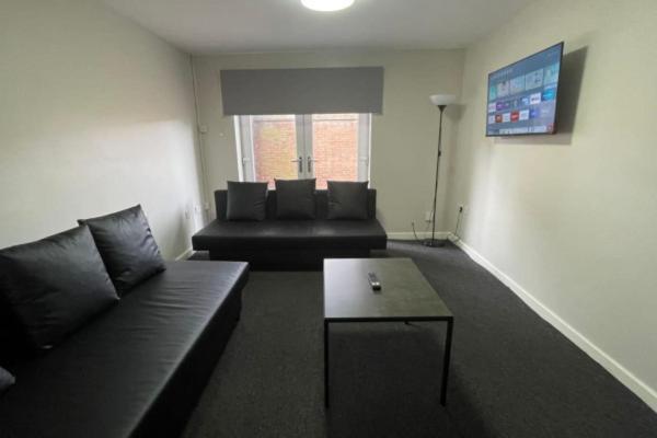 Ryan I Air I - 102 Mill Street - Free Parking Aparthotel *